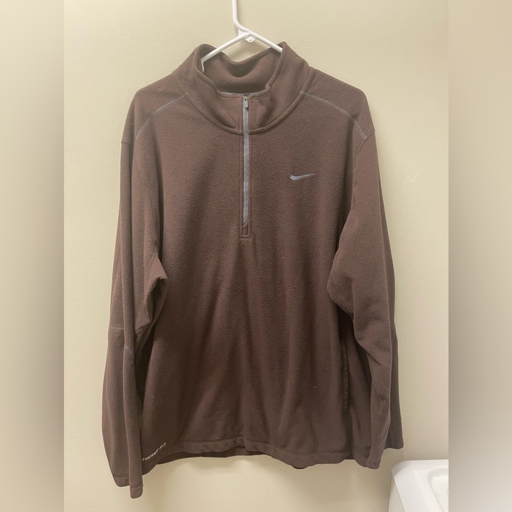 Brown Nike pullover